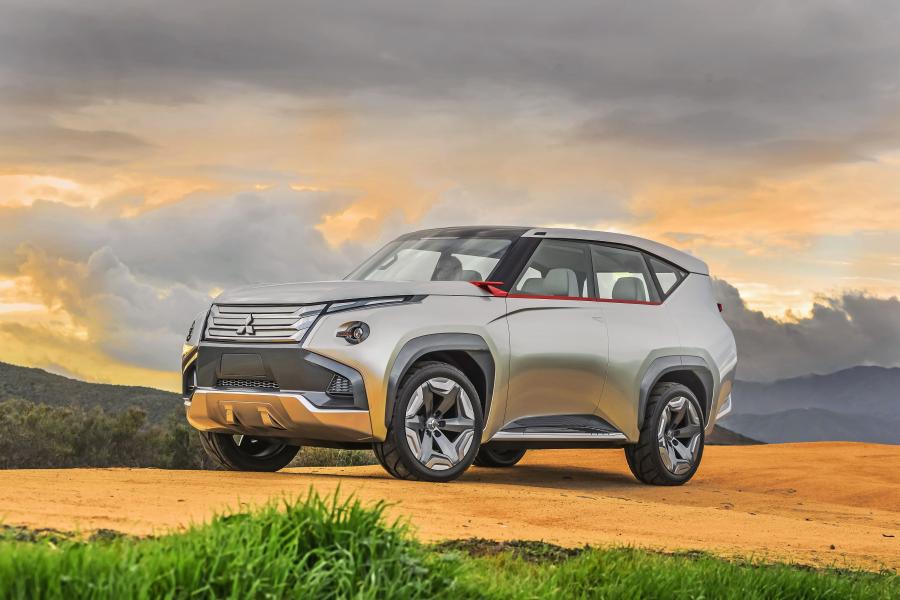  Mitsubishi Concept GC-PHEV 2015 года  (фото 5 из 31)